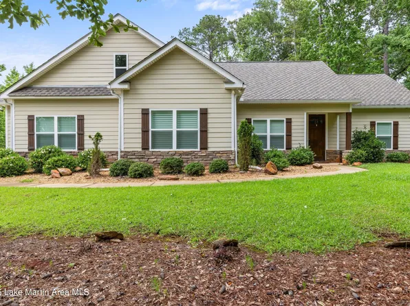 134 N Cardinal Hts, Dadeville, AL 36853