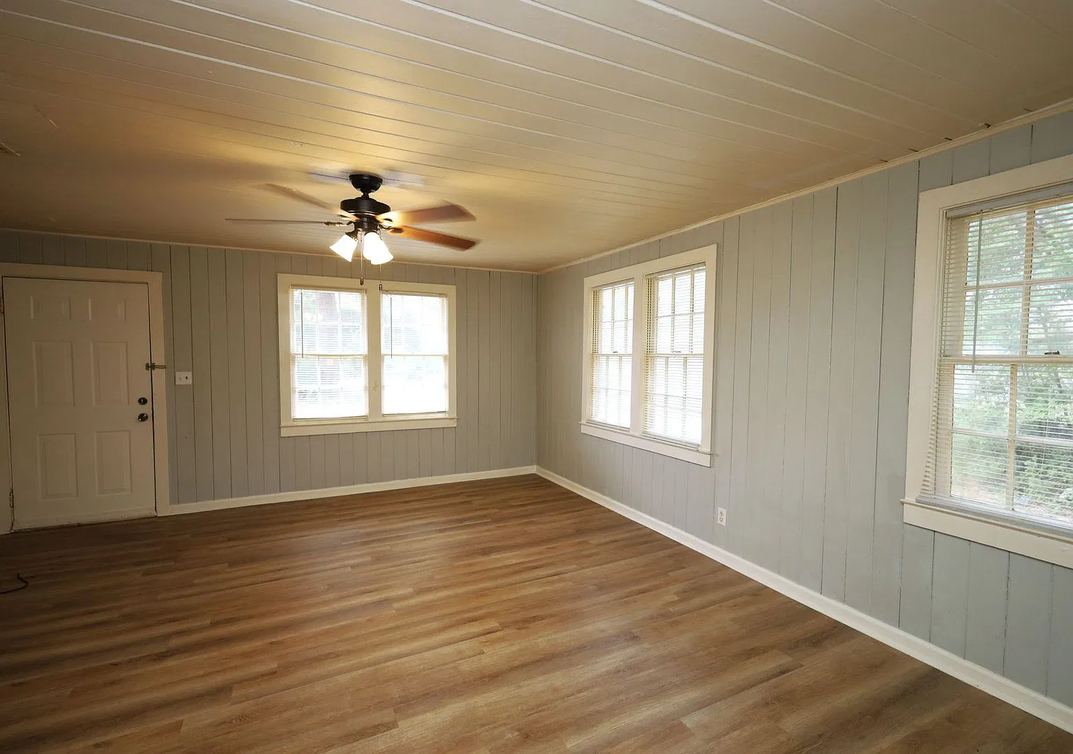 501 Charlton St — Photo 2