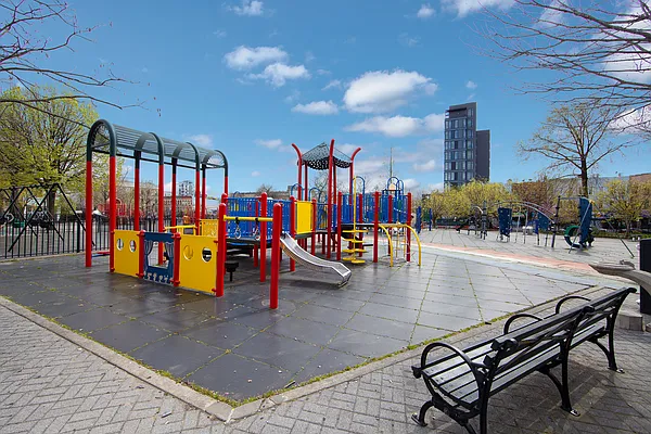 Rented by Douglas Elliman | media 2