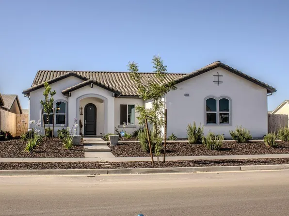 2060 Azalea St, Kingsburg, CA 93631