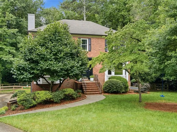 1430 Shadowrock Ct NE, Marietta, GA 30062