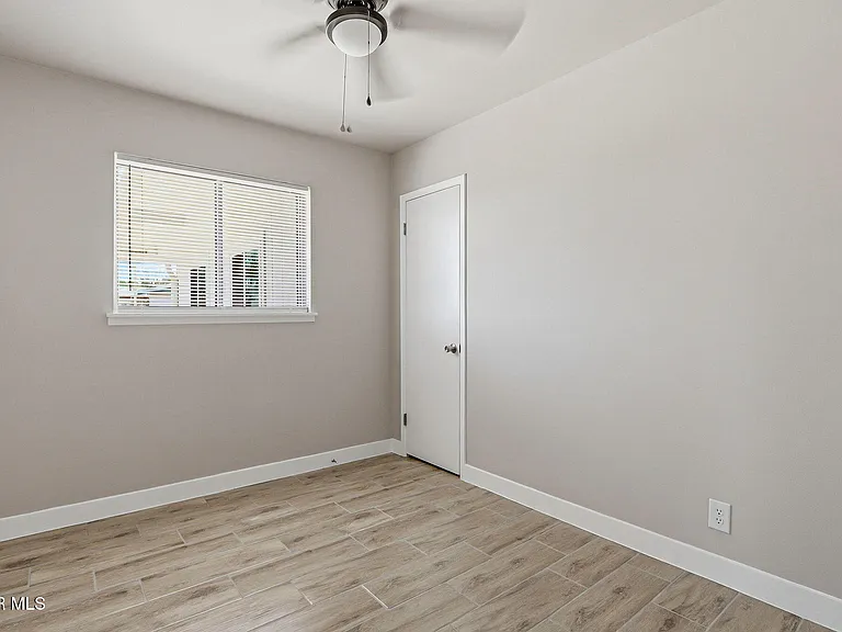 5704 Sage Ct — Photo 17