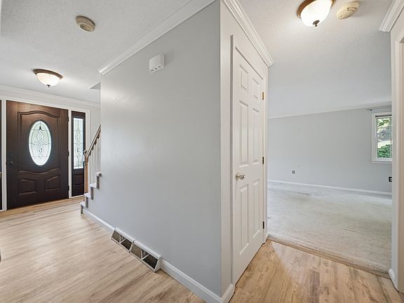 5th image of 101 Currier Drive