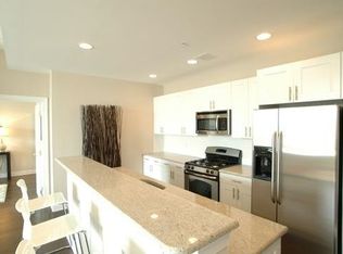 319 Grant Ave APT 605, Jersey City, NJ 07305