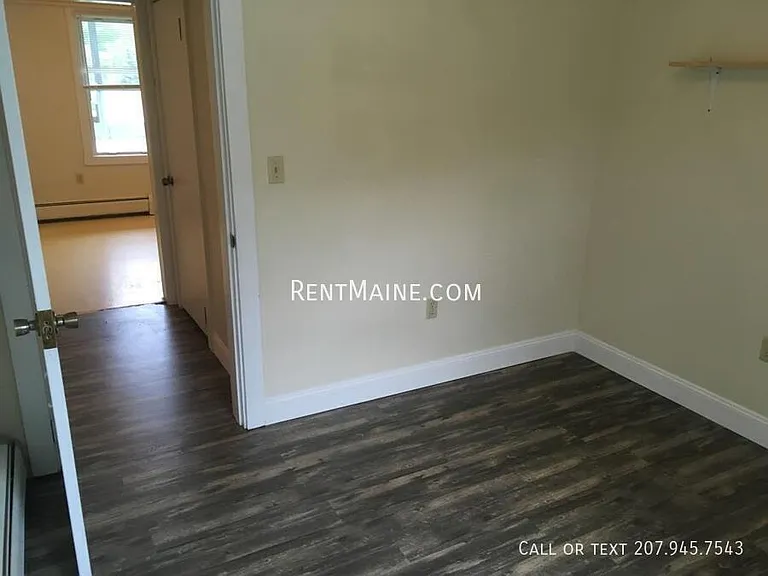 2412 Western Ave #C — Photo 4