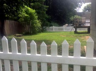 (Undisclosed Address), Old Westbury, NY 11568