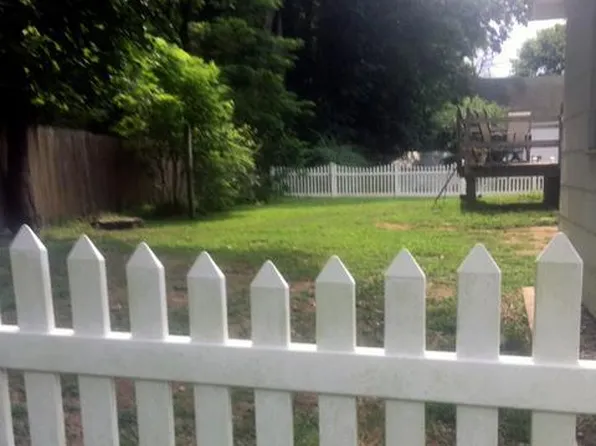 (undisclosed Address), Old Westbury, NY 11568