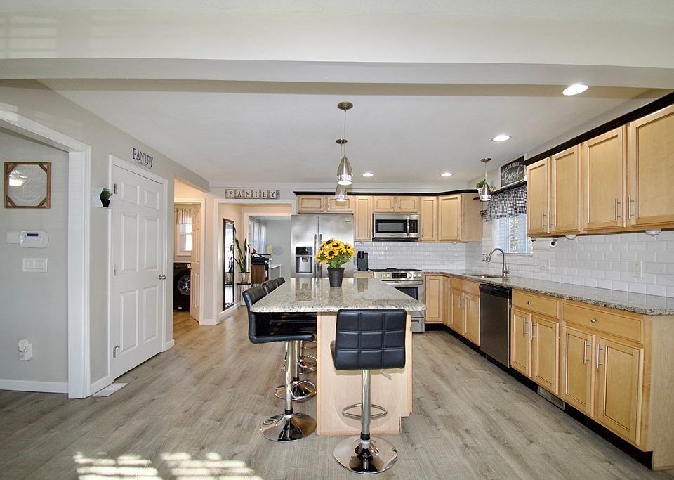 52 Joy St, Ludlow, MA 01056 Zillow