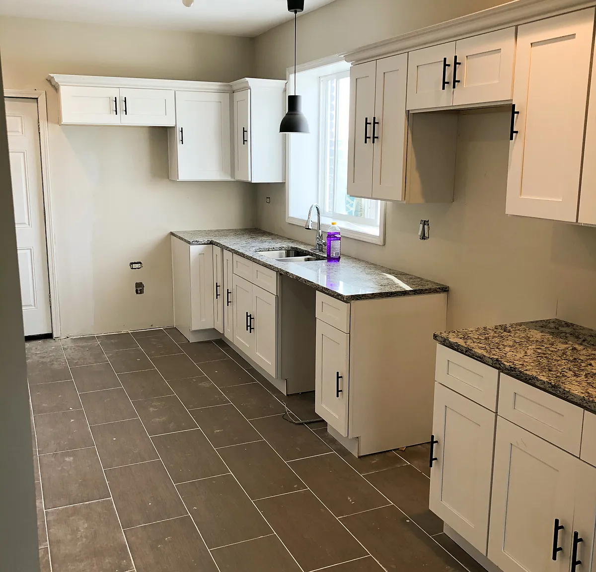 3 bed, 2200 sqft, $1,789 — Photo 3