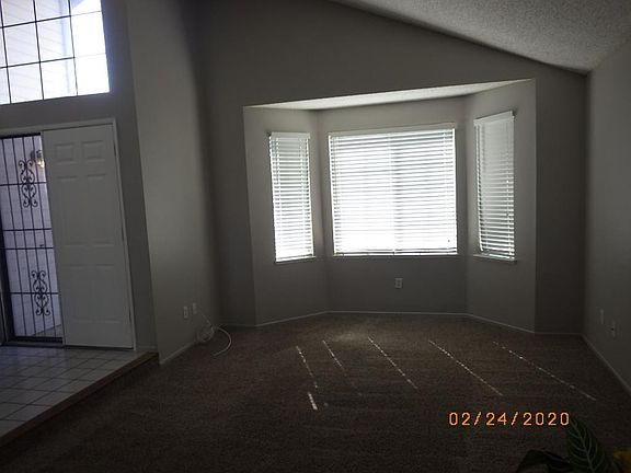3rd image of 26218 Dardanelle Ct