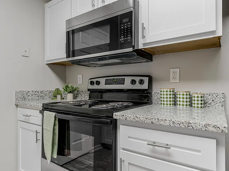 Lakewood Terrace — Photo 2