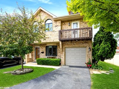 4518 Village Square Ln, Brookfield, IL, 60513