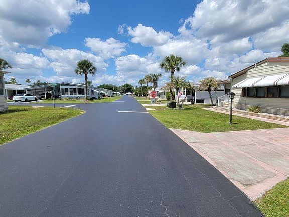 3rd image of 216 Green Meadow Dr