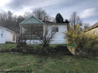 215 Plainfield Ave, Anmoore, WV