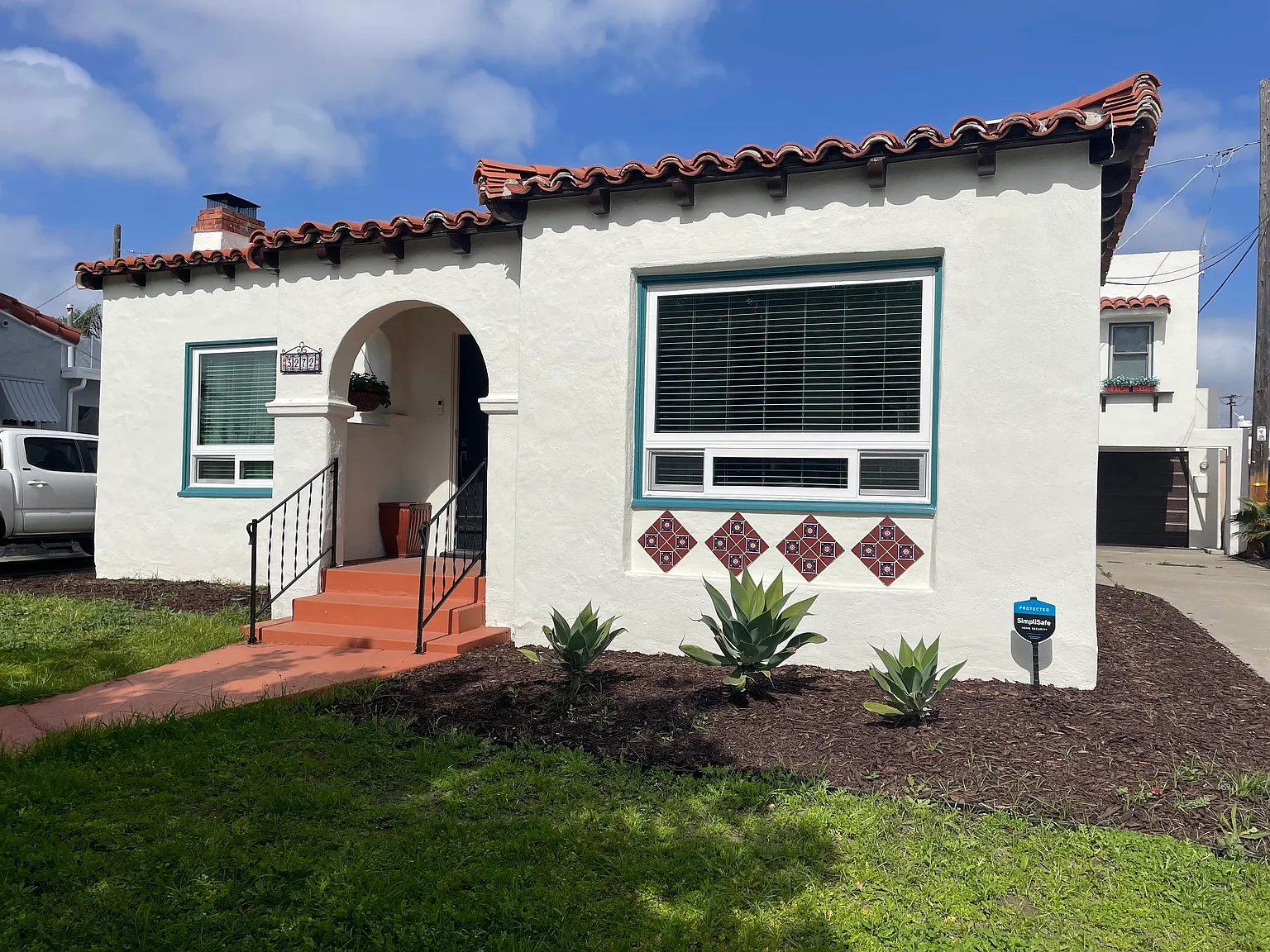 2 bed, 1100 sqft, $3,500 — Photo 1