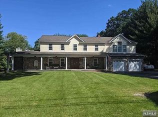 515 Bernita Dr, River Vale, NJ 07675