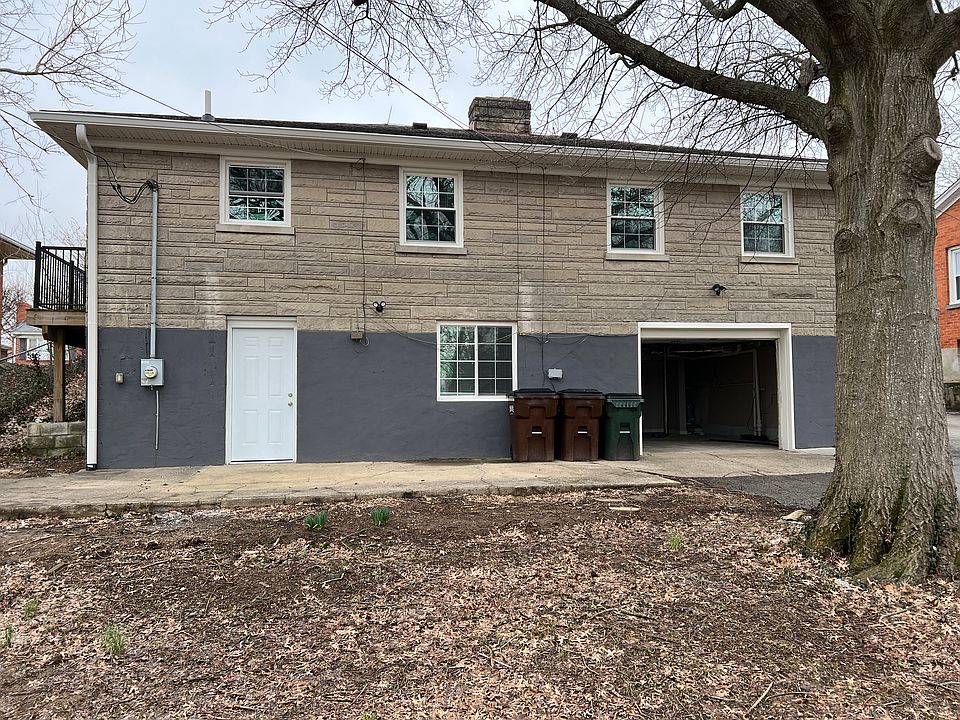 2nd image of 374 Hillcrest Dr