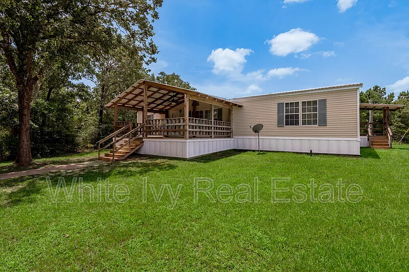 37A Riverside Ln
