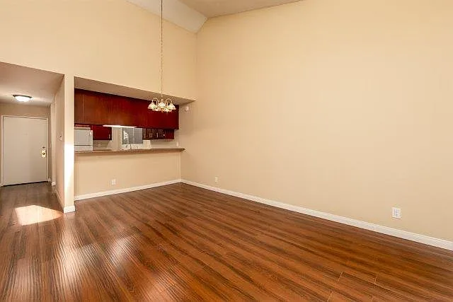 1365 Newport Ave #202 — Photo 12