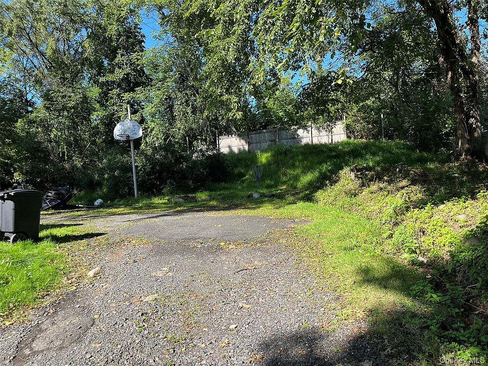 2nd image of 23 Dykes Park Road