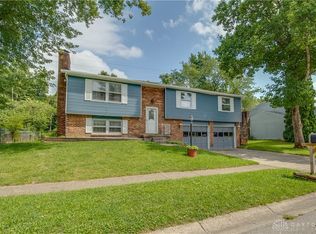 6800 Ranch Hill Dr, Dayton, OH 45415