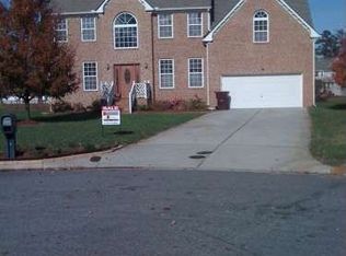 800 Daverlin Way, Chesapeake, VA 23323
