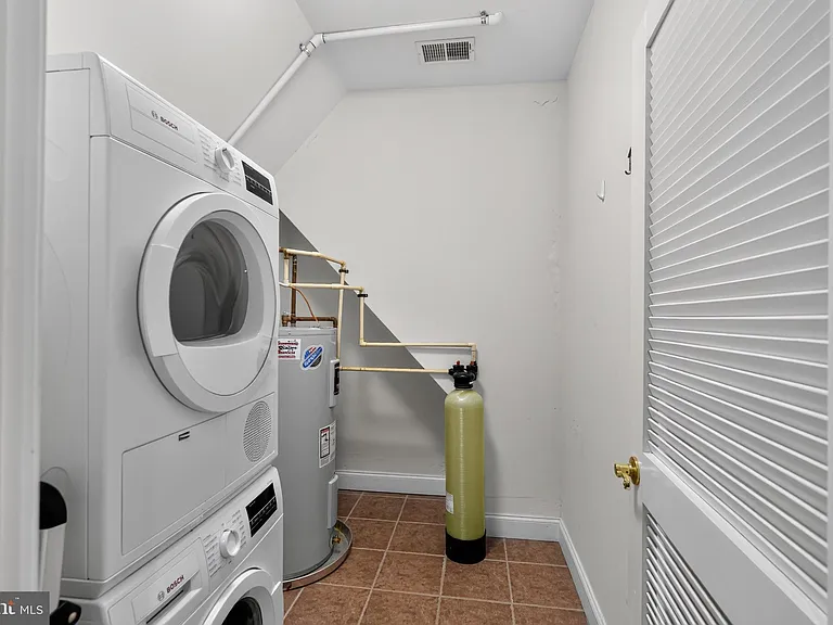 7220 Ridge Ave #G — Photo 18