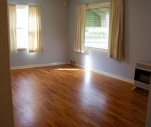 5th image of 1719 Loraine Ave