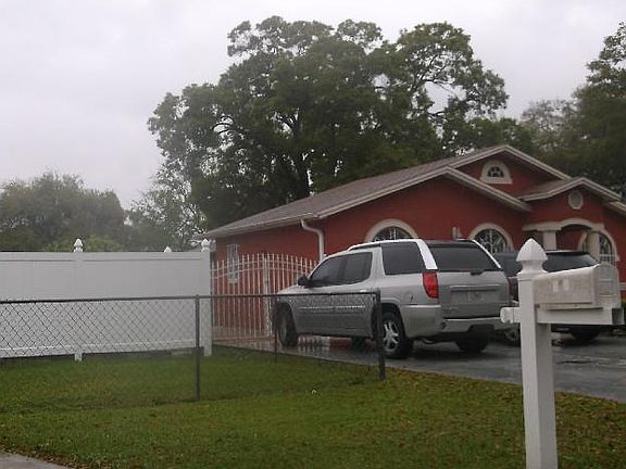 3rd image of 2507 W Idlewild Ave