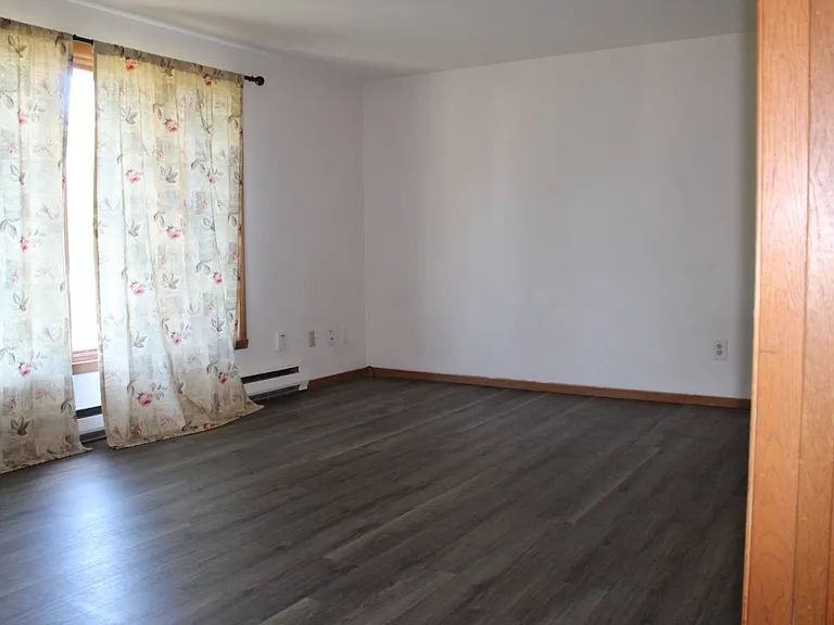 1016 N Maple St #B — Photo 6