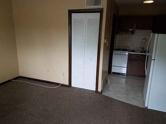 2nd image of 1600 N Star Ave APT D