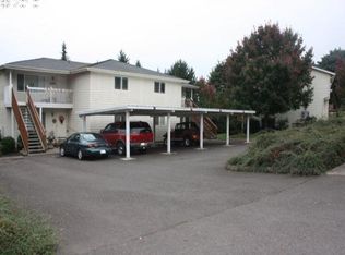 110 Crestview Ter, Cottage Grove, OR 97424