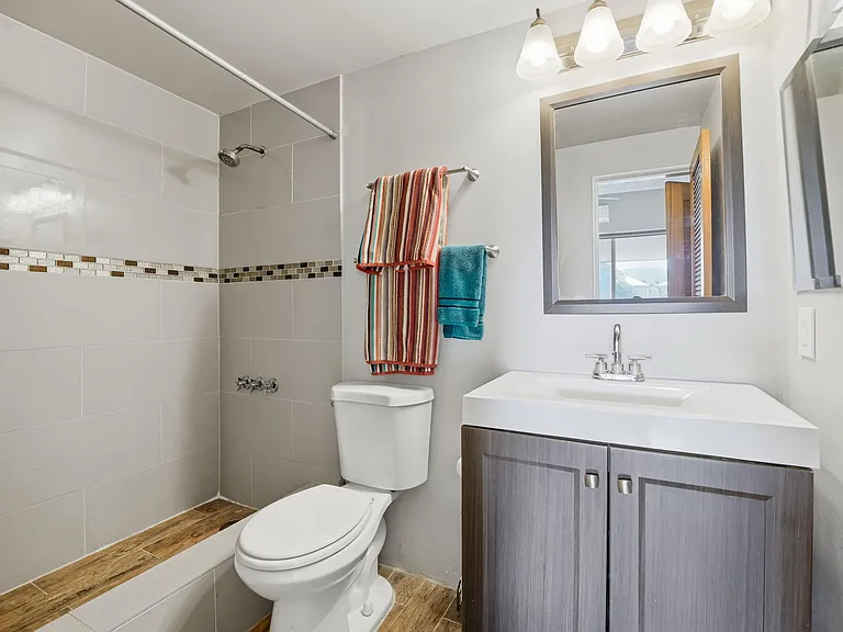 305 Golden Rock Est — Photo 19