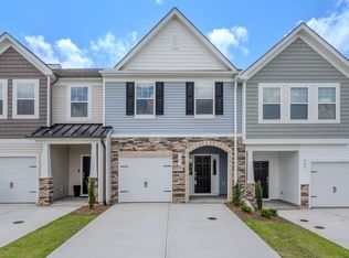 607 Leland Hill Cir, Zebulon, NC 27597