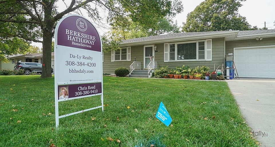 1st image of 922 Pleasant View Dr