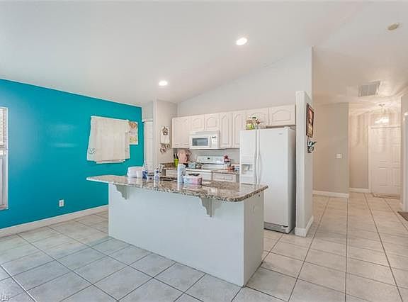 2nd image of 4545 20th St SW