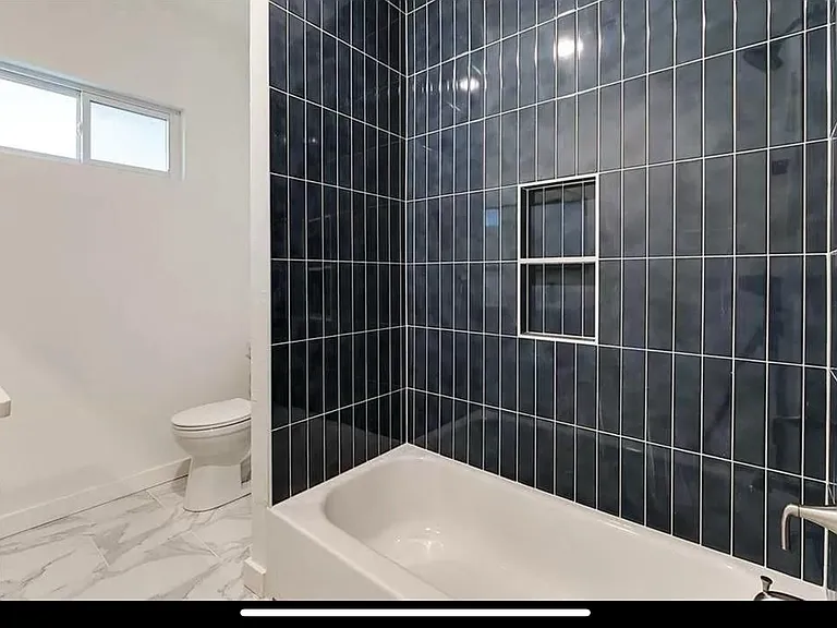 1904 W Park Pl — Photo 14