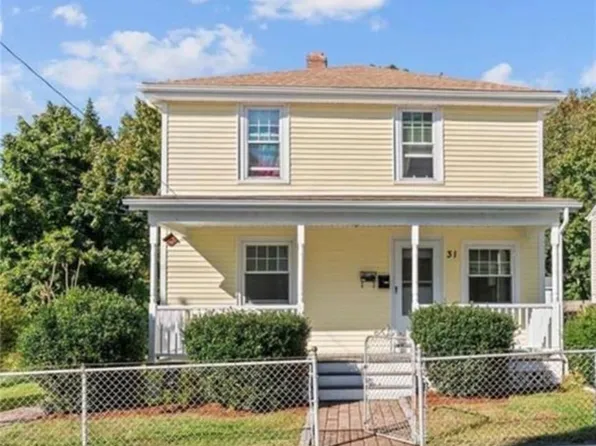 31 Roma St, Bristol, RI 02809
