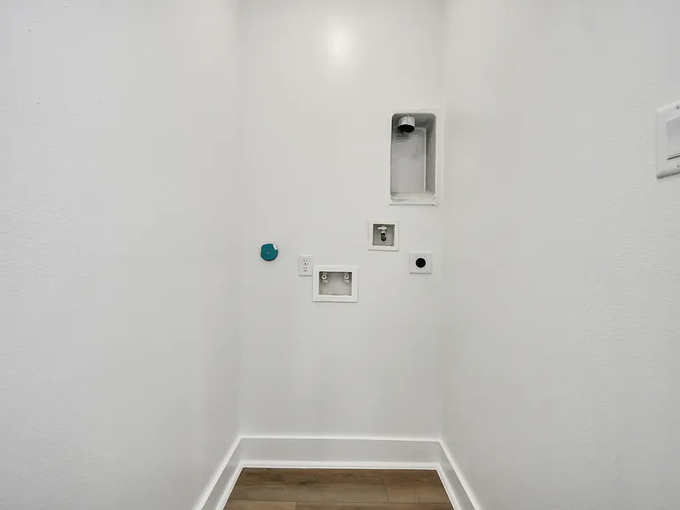 3806A Yale St — Photo 27