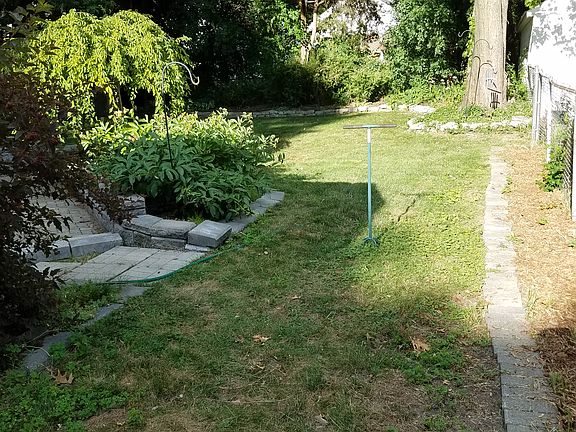 3rd image of 2846 Gardner Ave