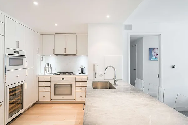 Rented by Compass | media 39