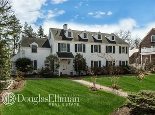 50 Colonial Pkwy, Manhasset, NY 11030