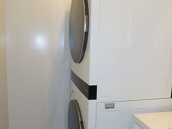 4th image of 526 Lincoln Ave #11474041