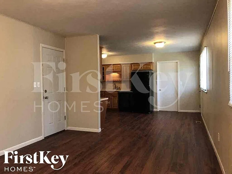 4420 Santa Fe Ct — Photo 5