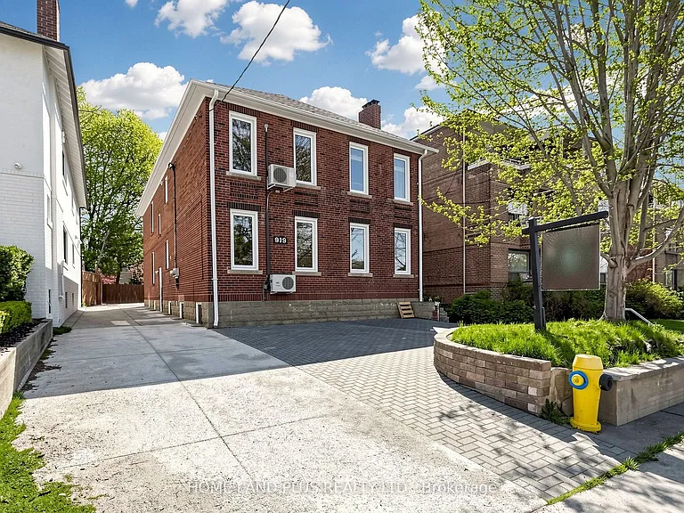 919 Avenue Rd #3 — Photo 1