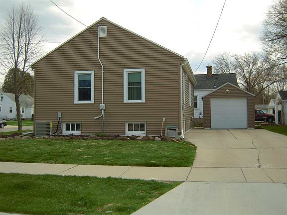 3rd image of 625 Columbia Ave