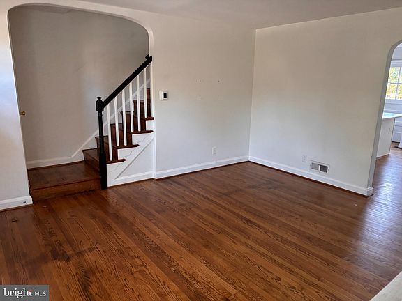 3rd image of 7228 Lanark Rd