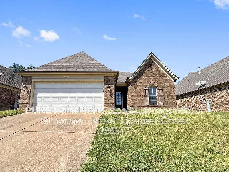 4021 Sunset Lake Ln