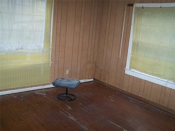 5th image of 2107 Griffin St