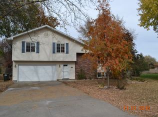 4232 Nordic Rd, Grand Island, NE 68803
